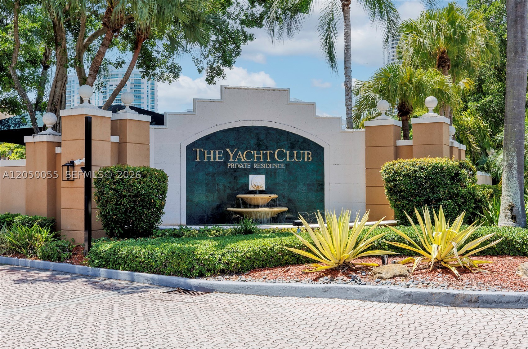 19555 E Country Club Dr #8405, Aventura FL 33180