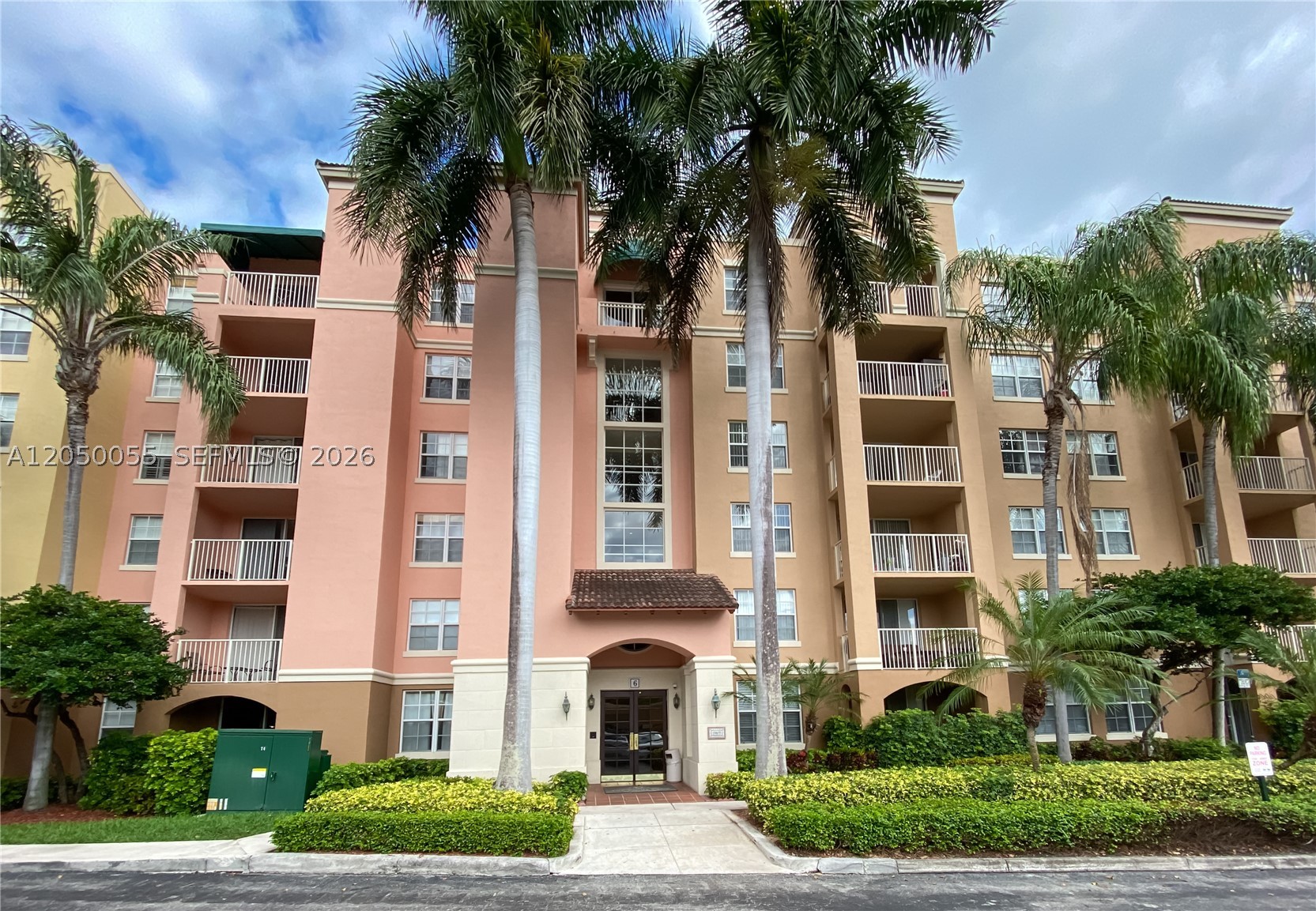 19555 E Country Club Dr #8405, Aventura FL 33180