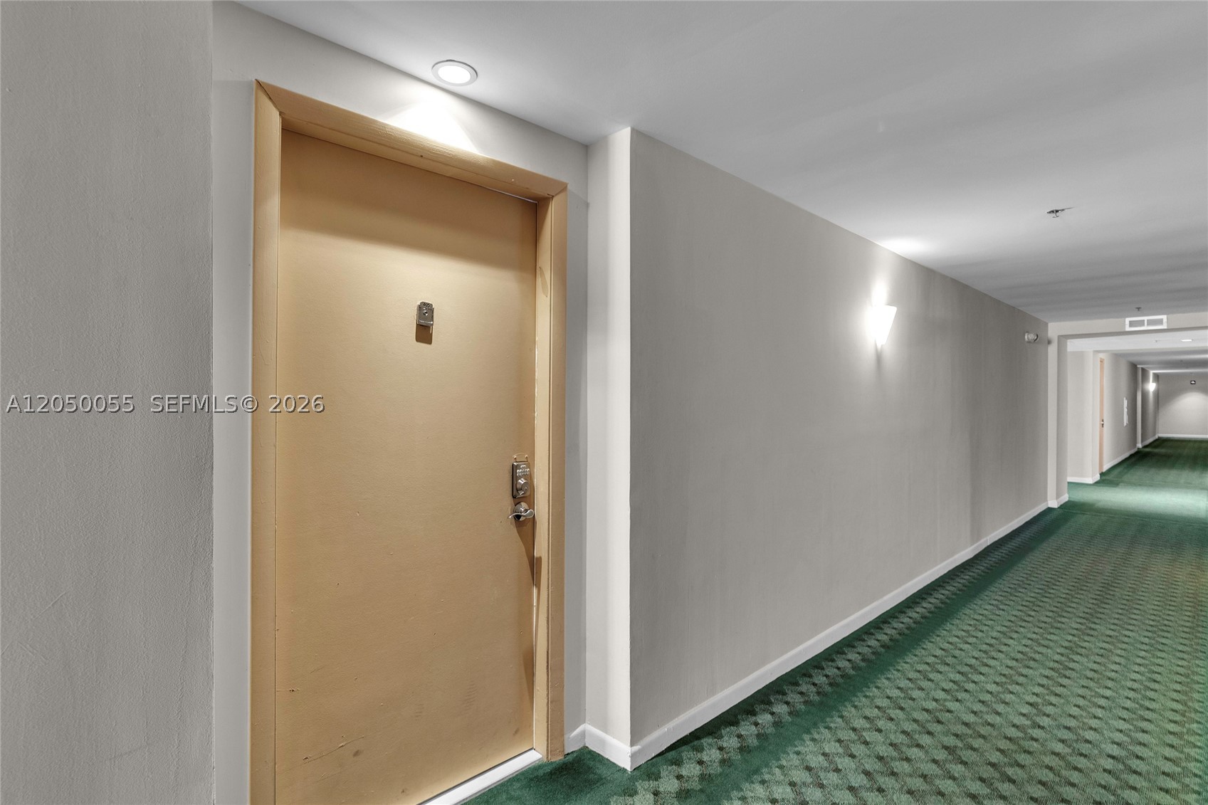 19555 E Country Club Dr #8405, Aventura FL 33180