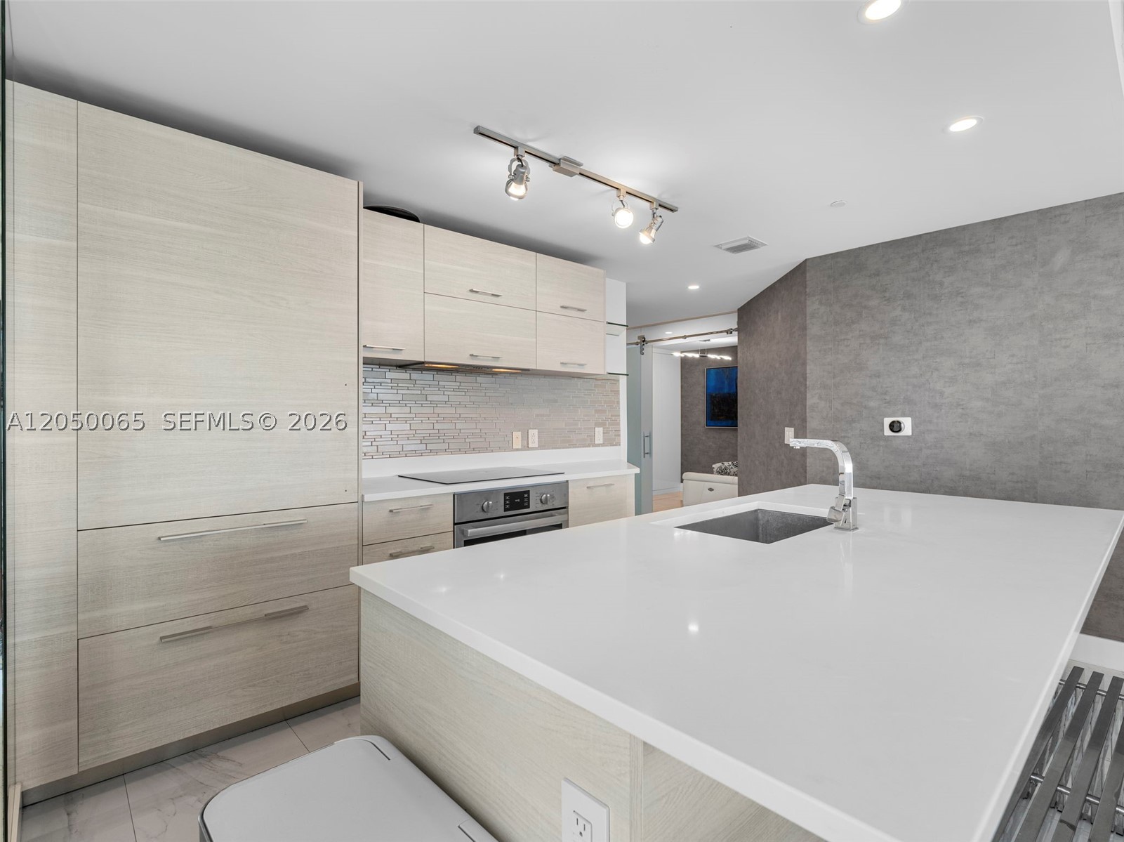 650 NE 32nd St #1201, Miami FL 33137