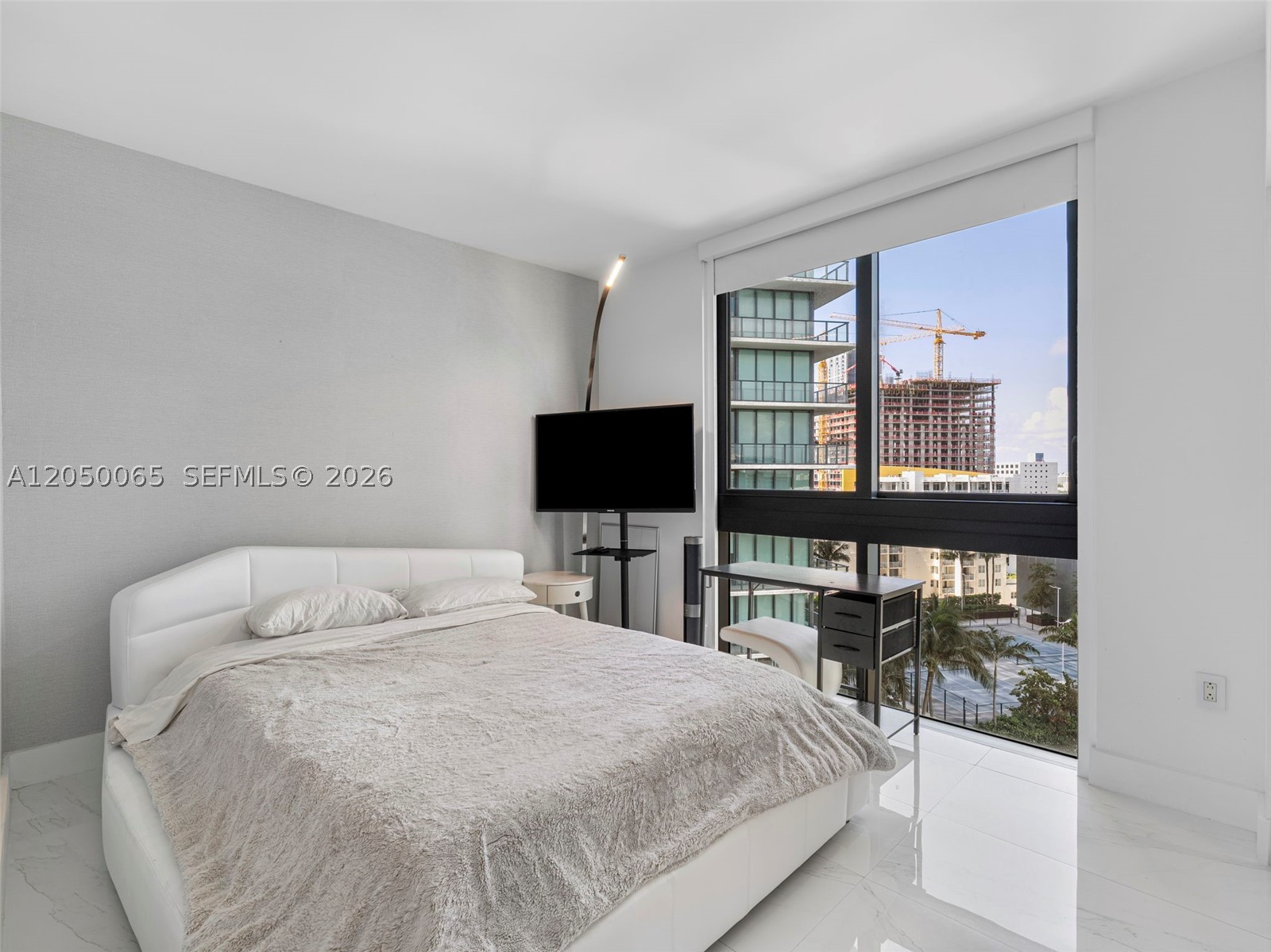 650 NE 32nd St #1201, Miami FL 33137
