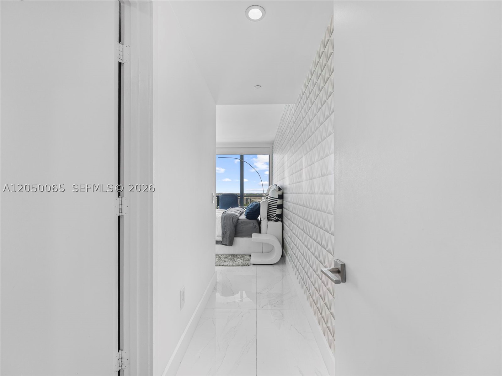650 NE 32nd St #1201, Miami FL 33137