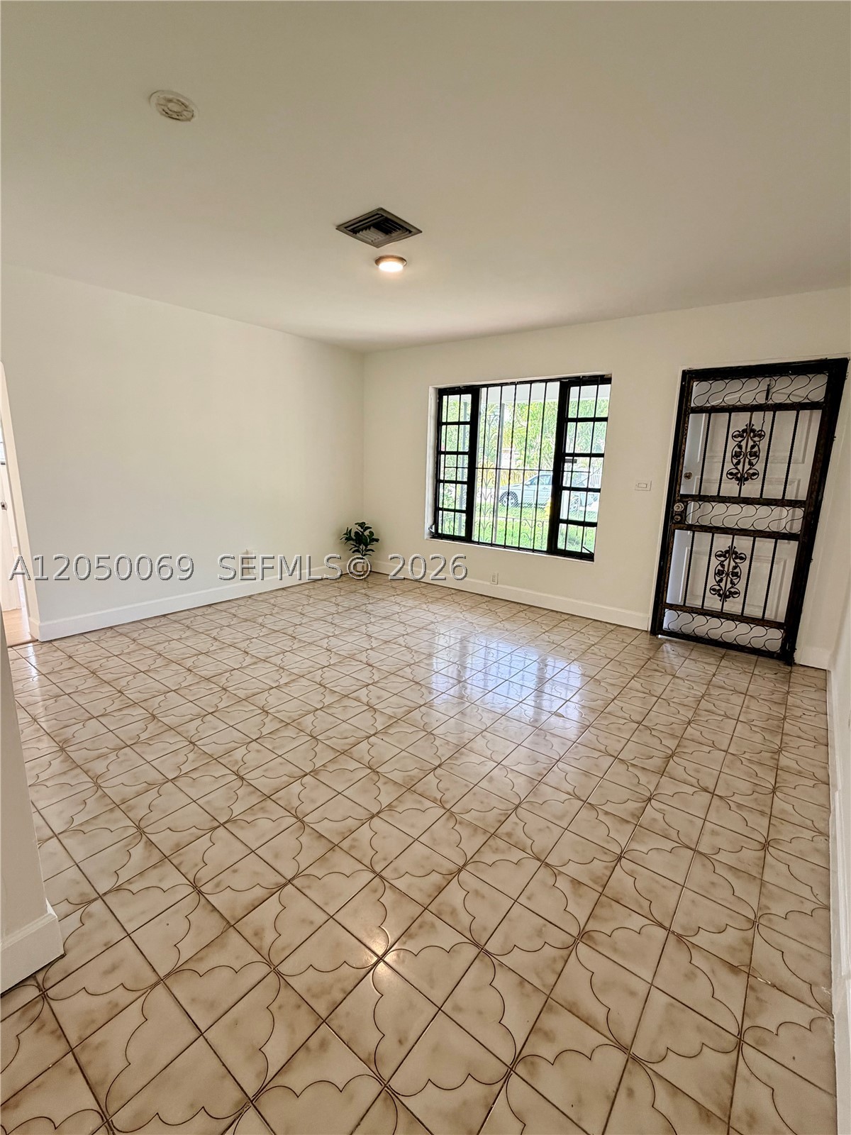 341 Aladdin St, Opa Locka FL 33054