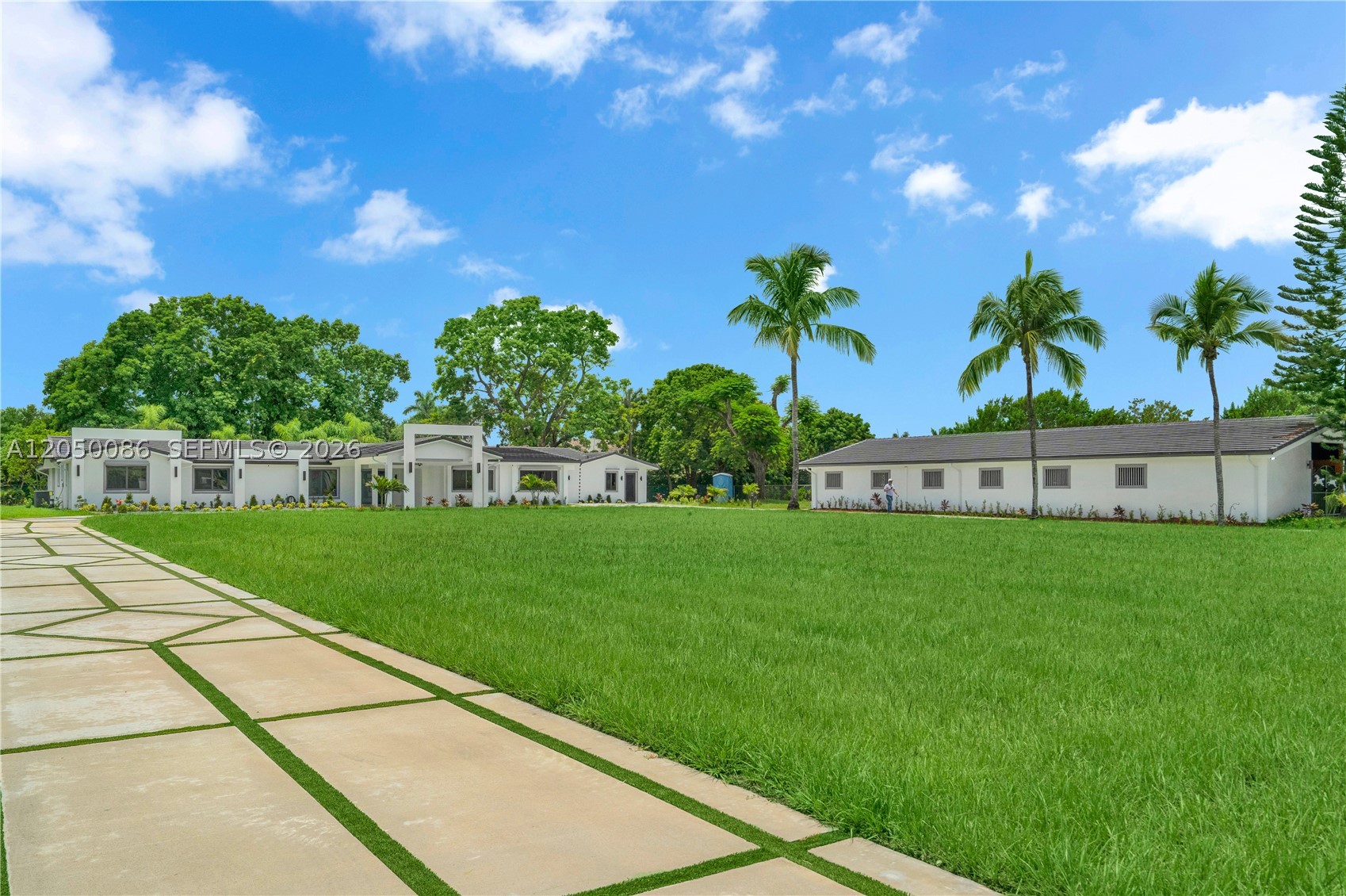 17640 SW 52nd Ct, Southwest Ranches FL 33331