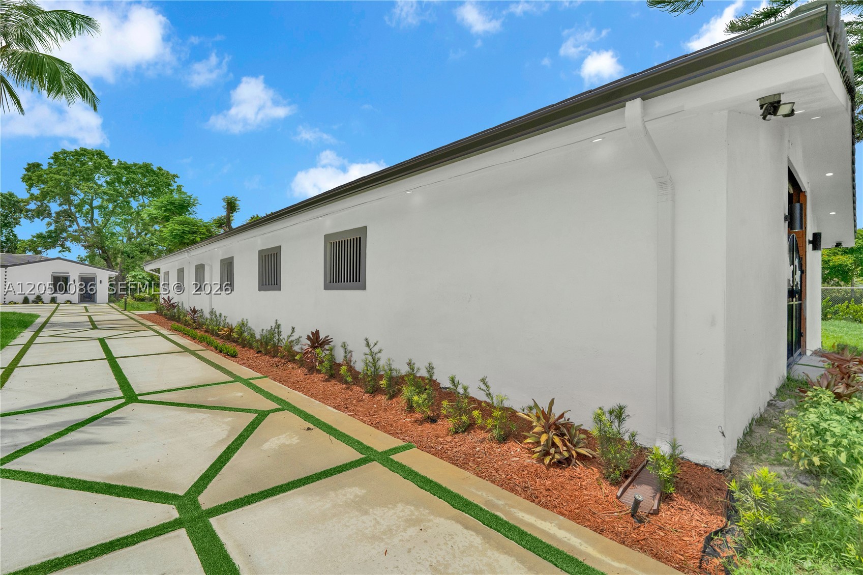 17640 SW 52nd Ct, Southwest Ranches FL 33331