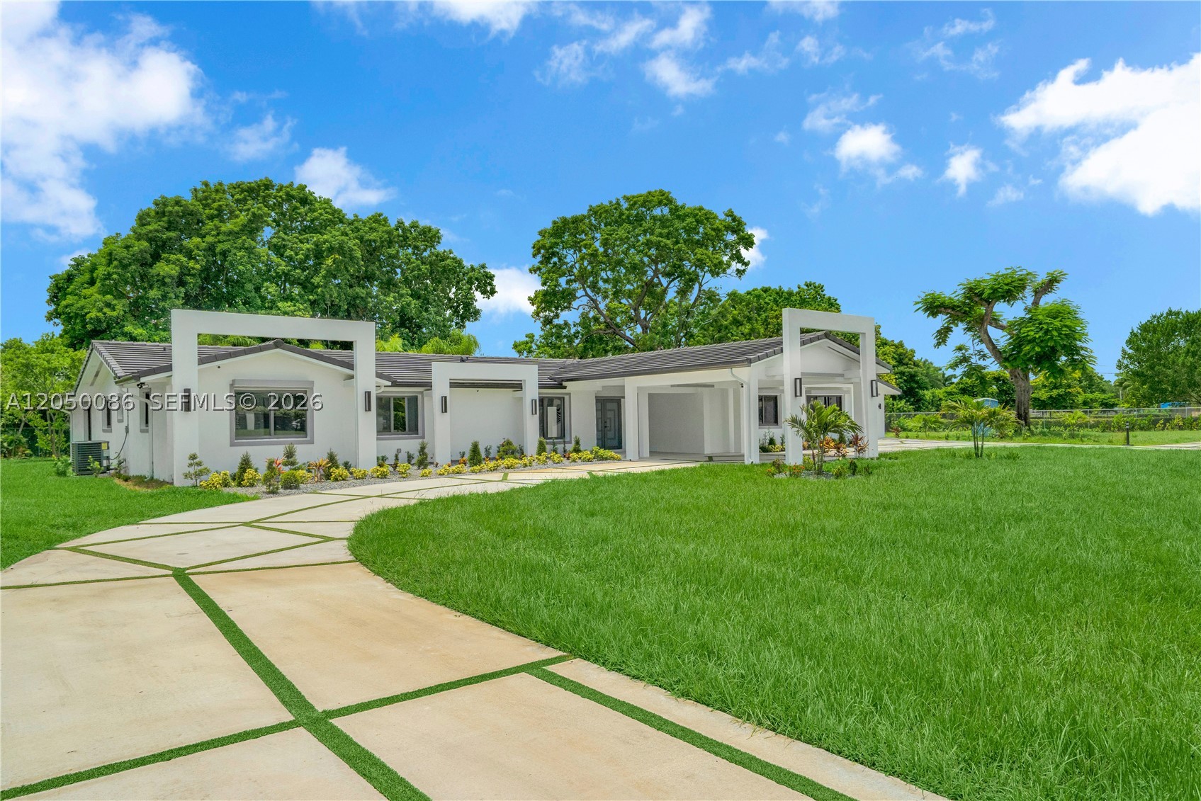 17640 SW 52nd Ct, Southwest Ranches FL 33331