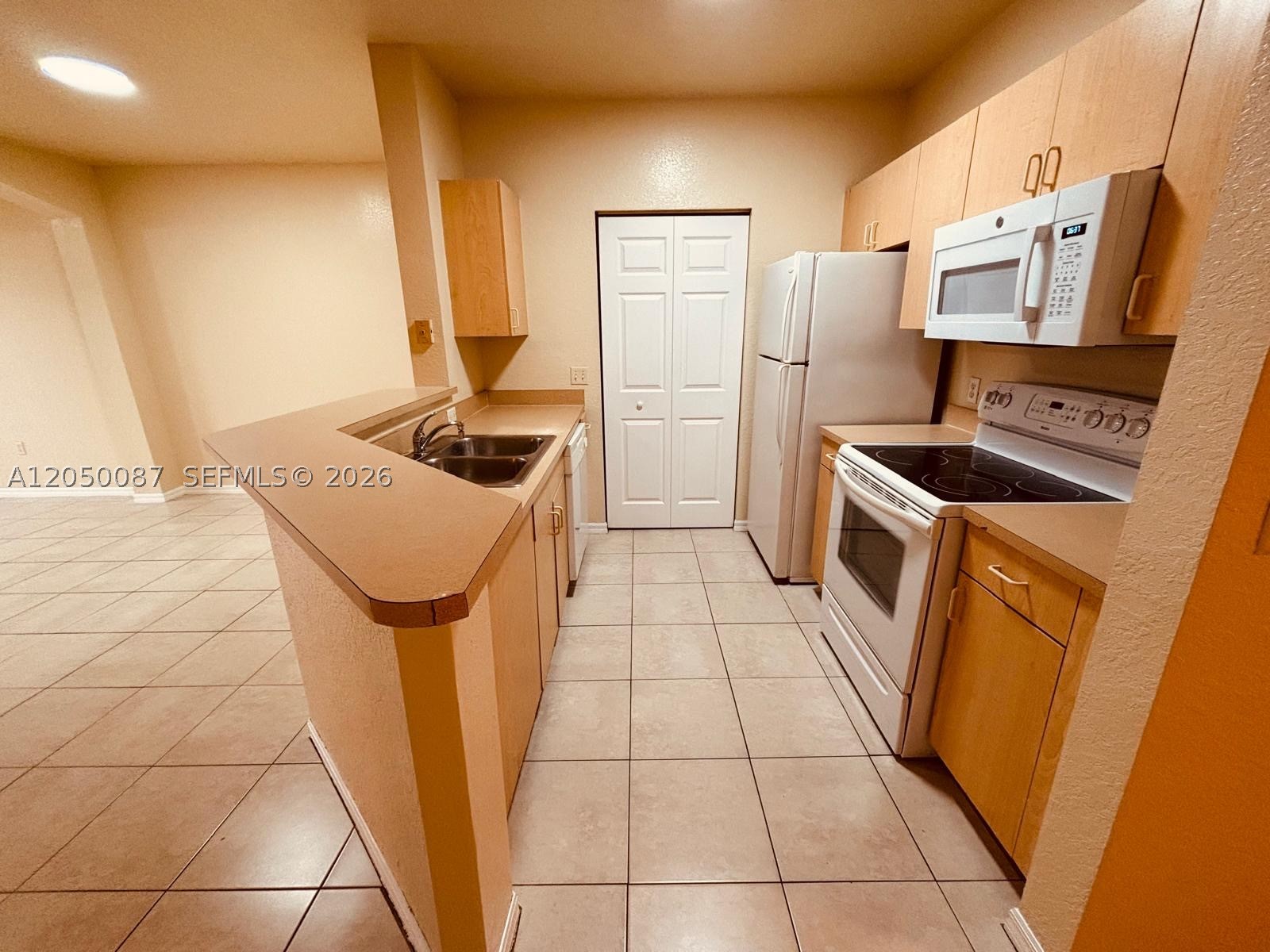 2403 Belmont Ln #2403, North Lauderdale FL 33068
