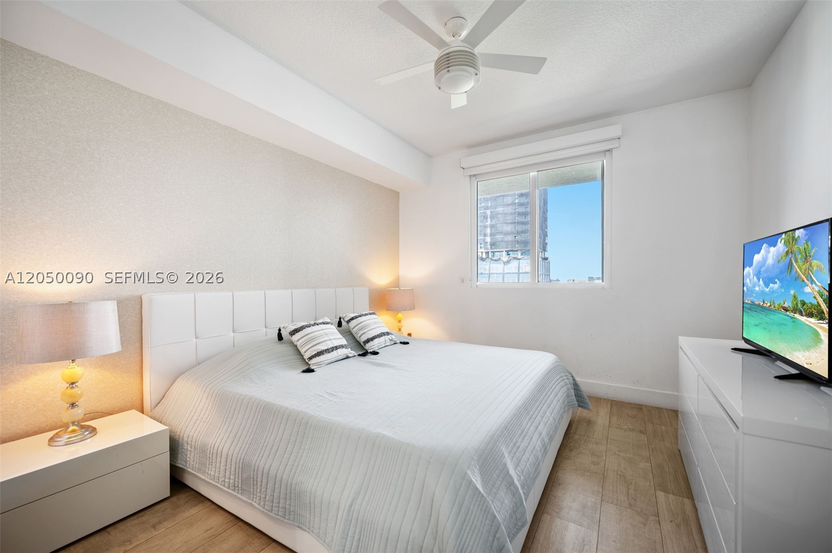 600 NE 27th St #1402, Miami FL 33137