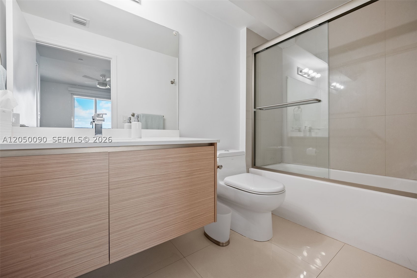 600 NE 27th St #1402, Miami FL 33137