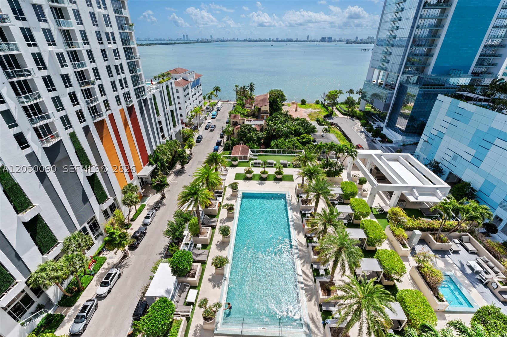 600 NE 27th St #1402, Miami FL 33137