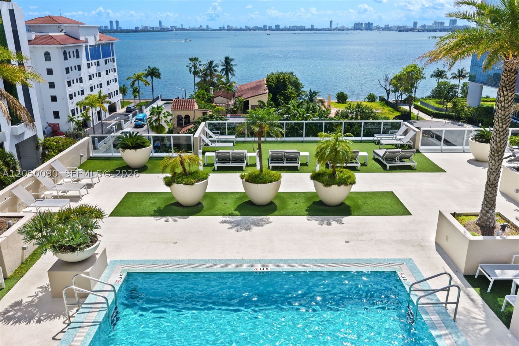 600 NE 27th St #1402, Miami FL 33137