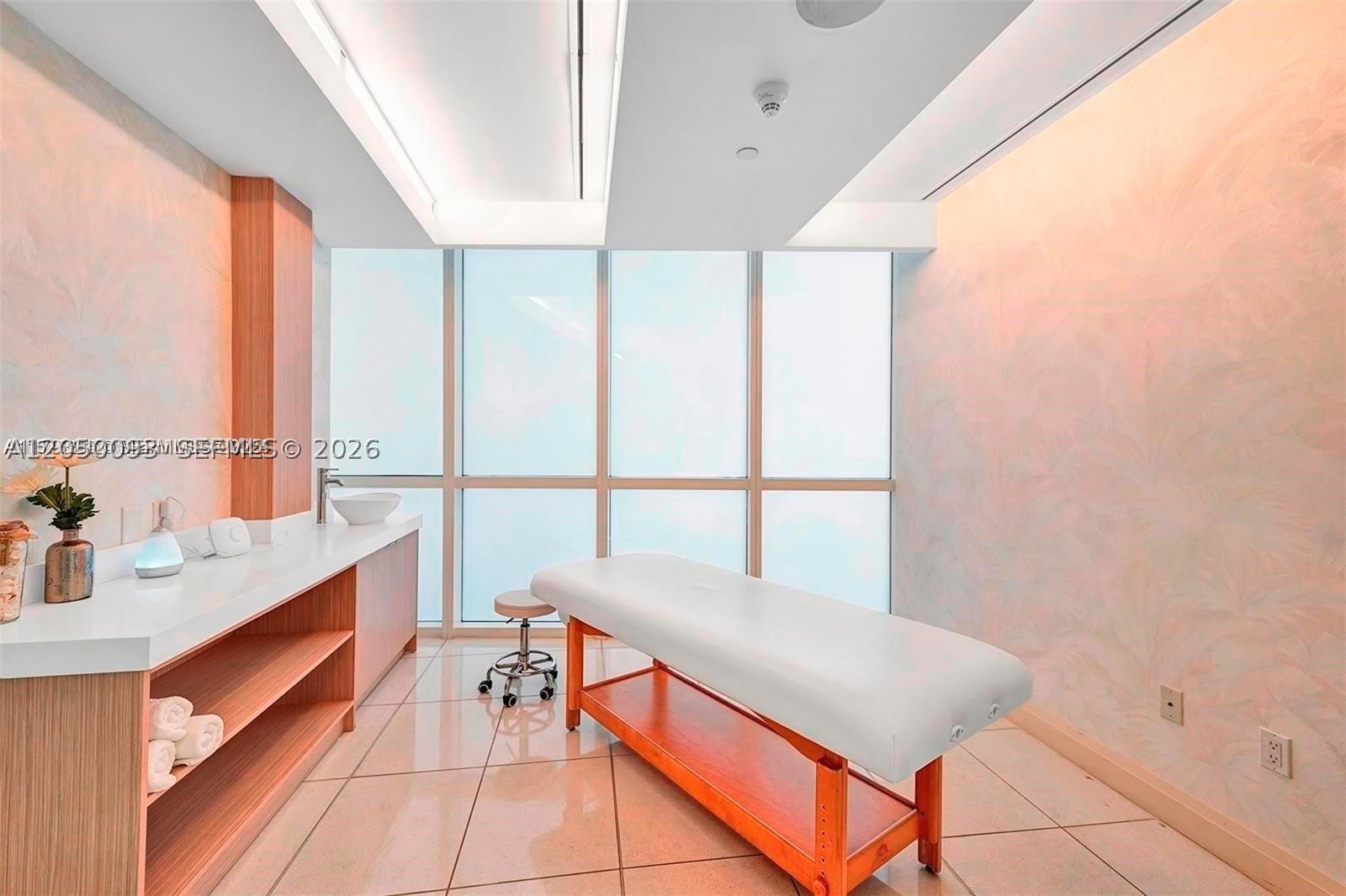 18101 Collins Ave #1105, Sunny Isles Beach FL 33160