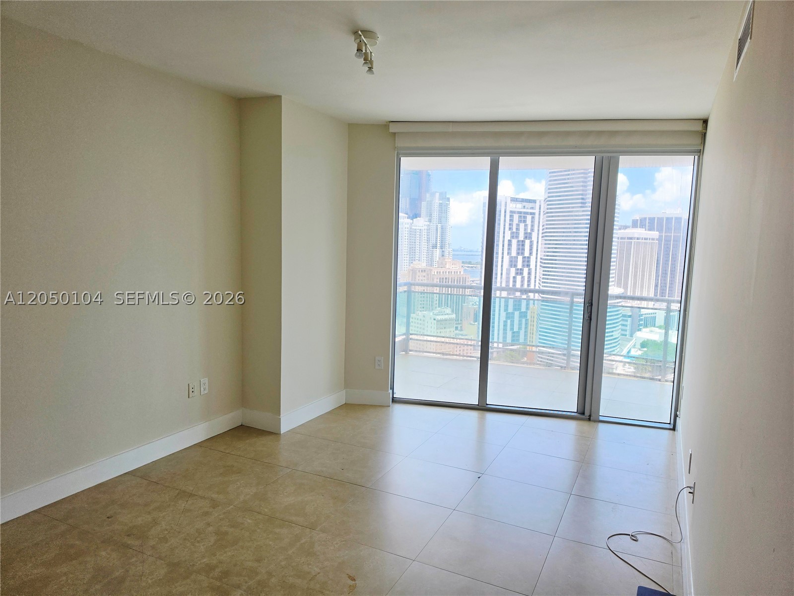 350 S Miami Ave #3201, Miami FL 33130