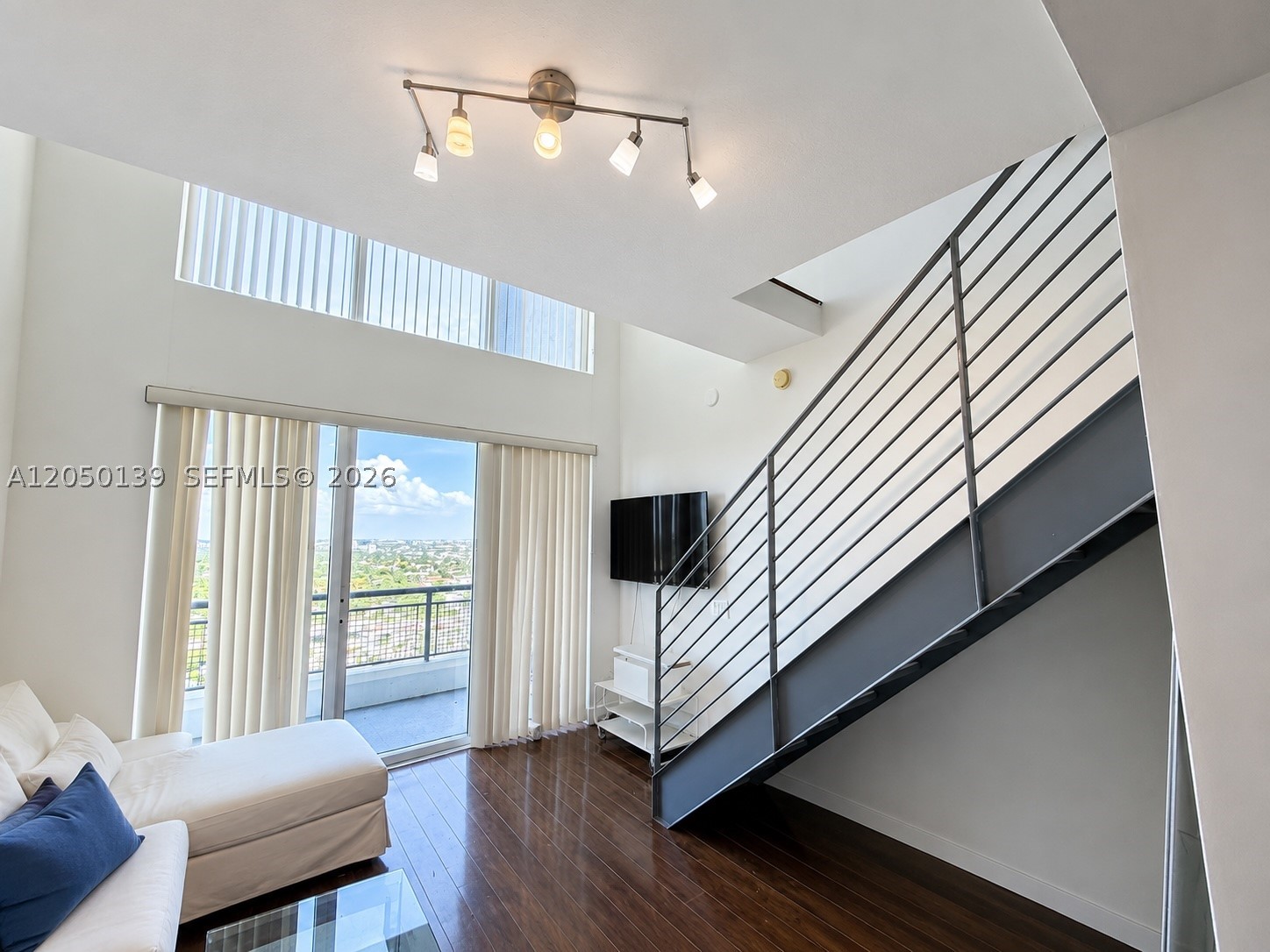 60 SW 13th St #2613, Miami FL 33130