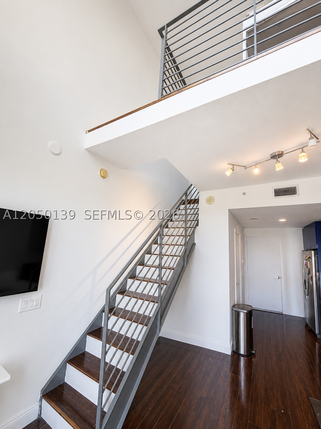 60 SW 13th St #2613, Miami FL 33130