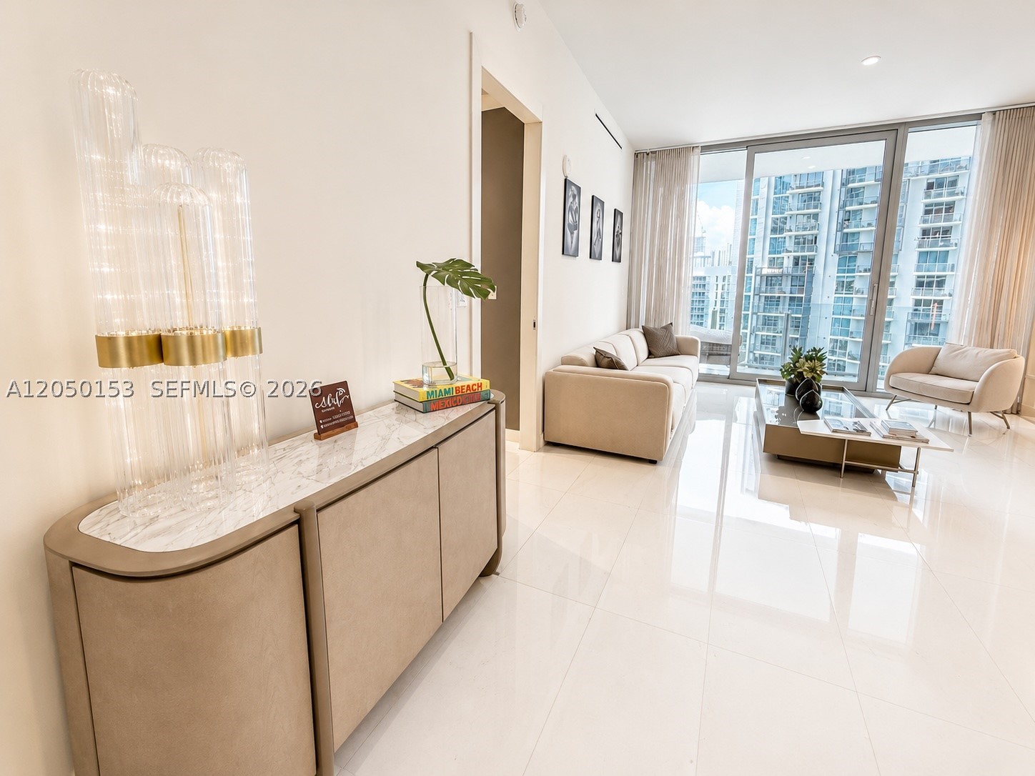 300 Biscayne Boulevard Way #2609W, Miami FL 33131