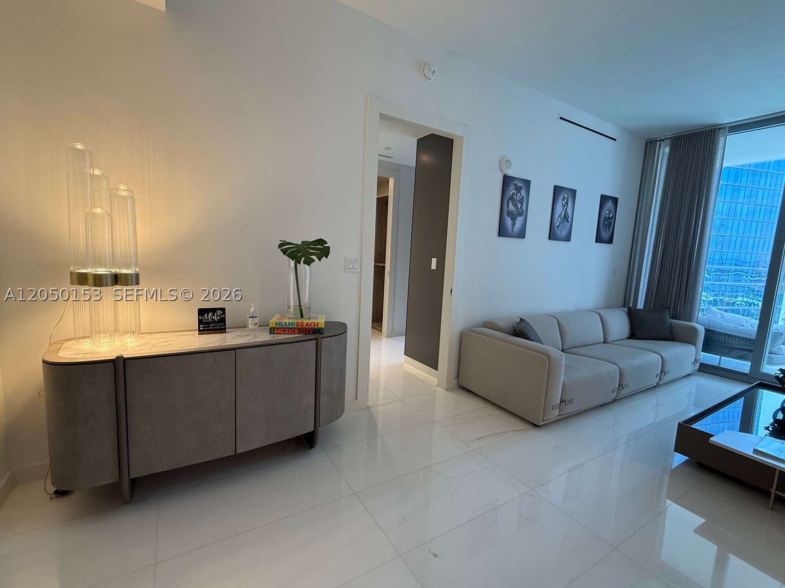 300 Biscayne Boulevard Way #2609W, Miami FL 33131