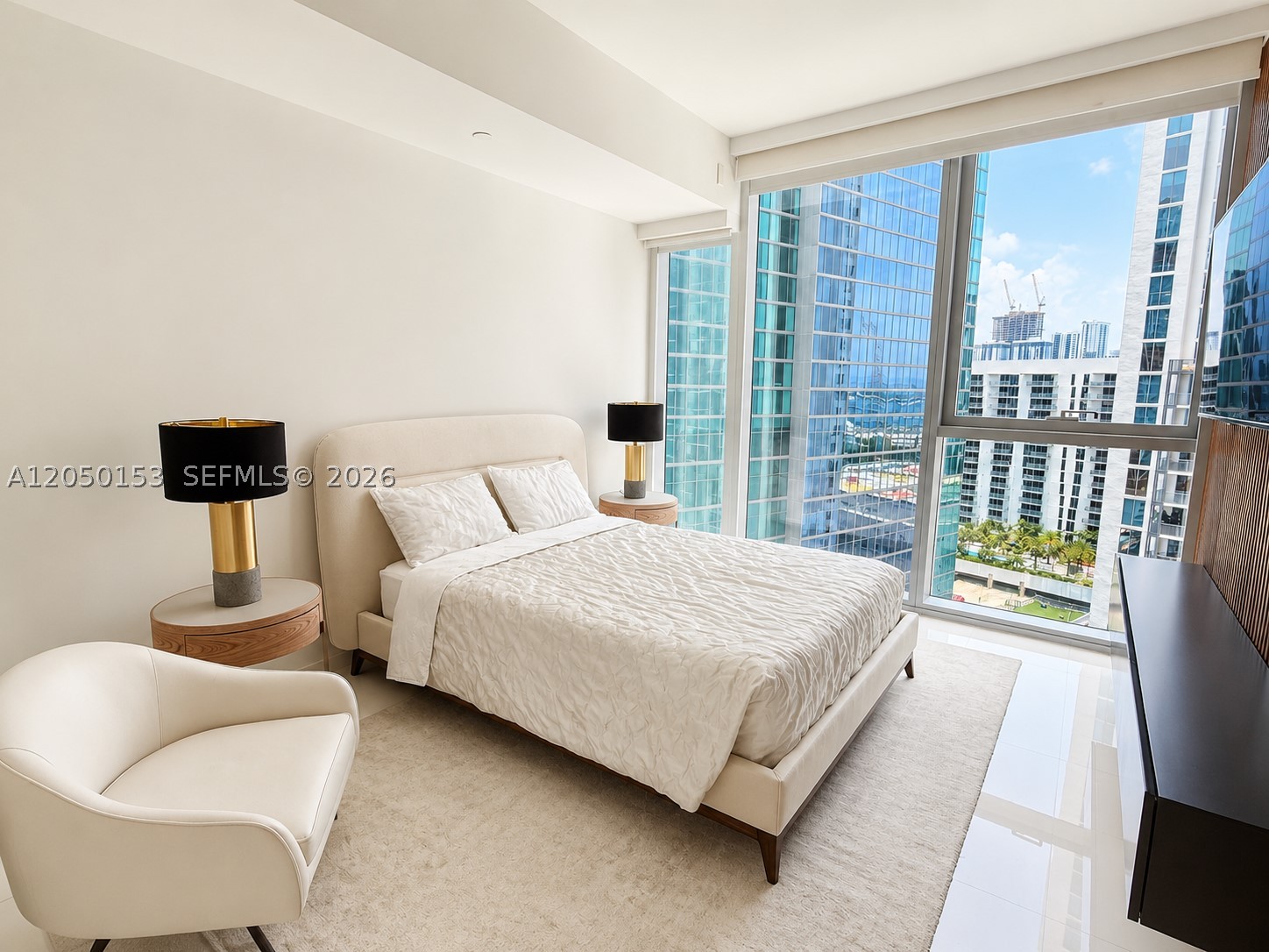 300 Biscayne Boulevard Way #2609W, Miami FL 33131