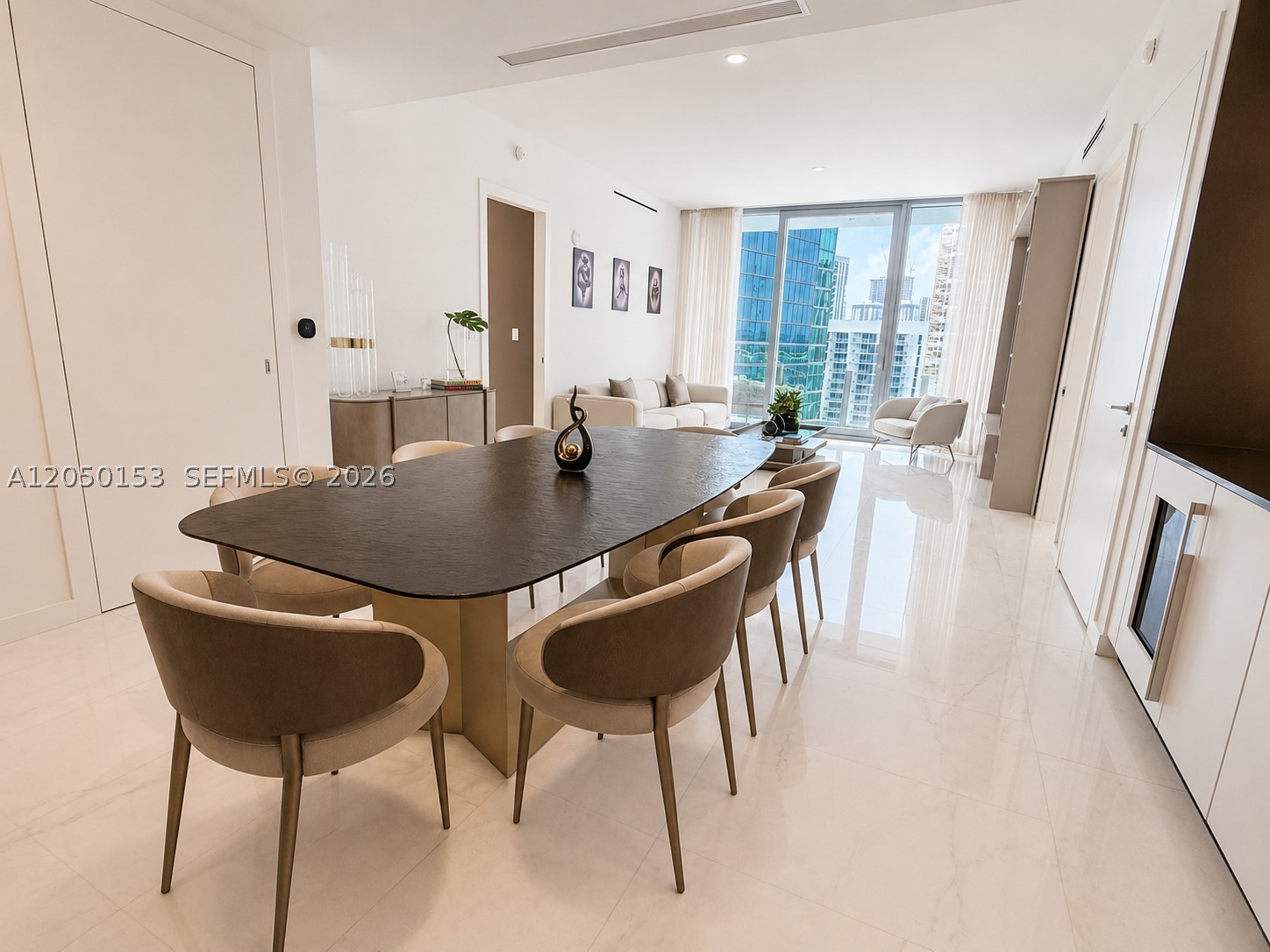 300 Biscayne Boulevard Way #2609W, Miami FL 33131