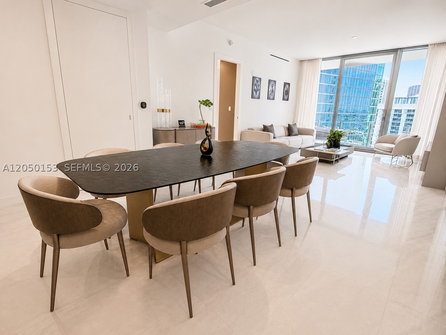300 Biscayne Boulevard Way #2609W, Miami FL 33131