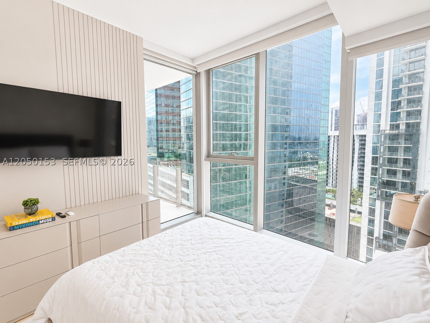 300 Biscayne Boulevard Way #2609W, Miami FL 33131