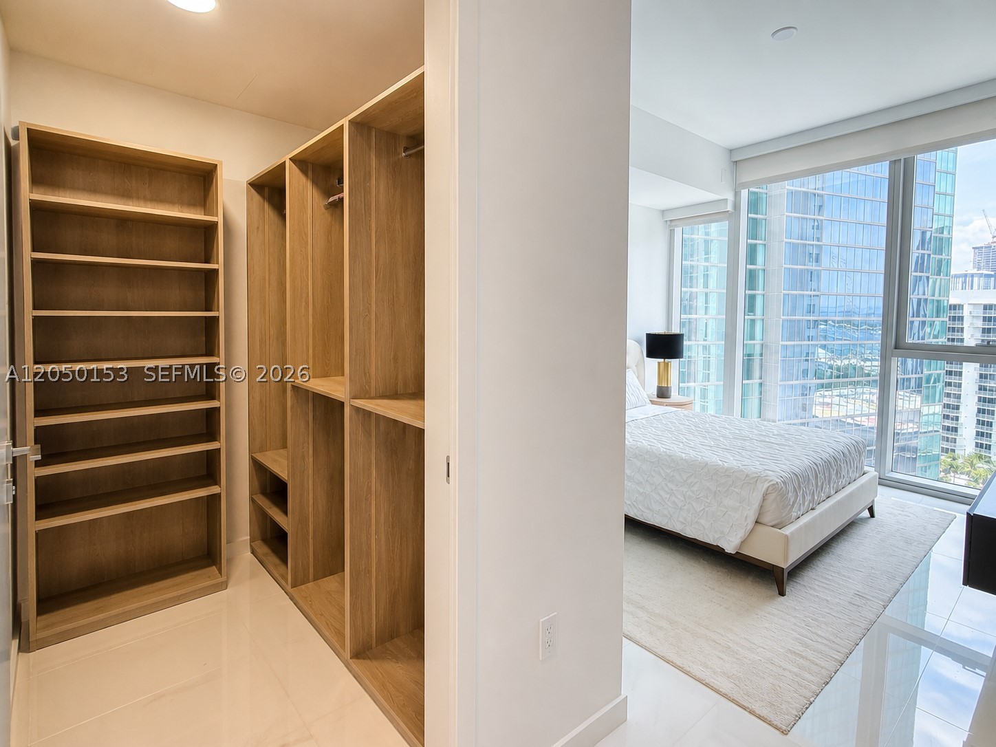 300 Biscayne Boulevard Way #2609W, Miami FL 33131