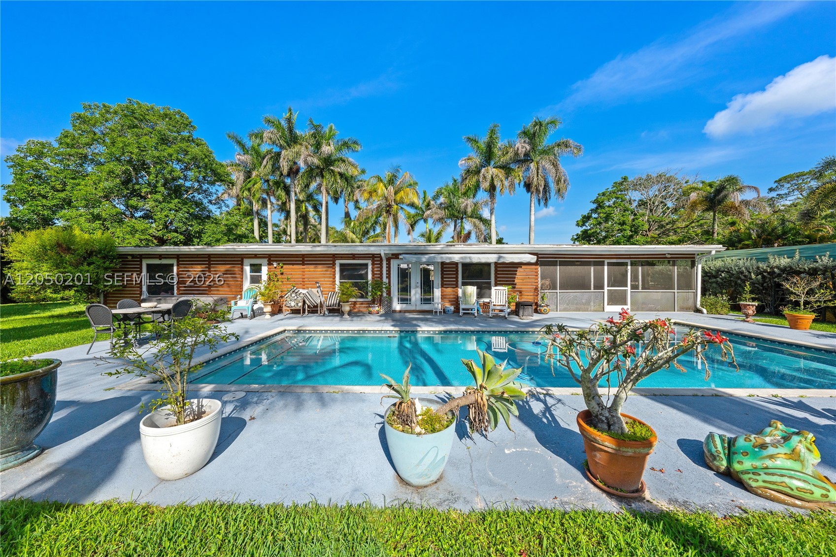 1068 D Rd, Loxahatchee FL 33470