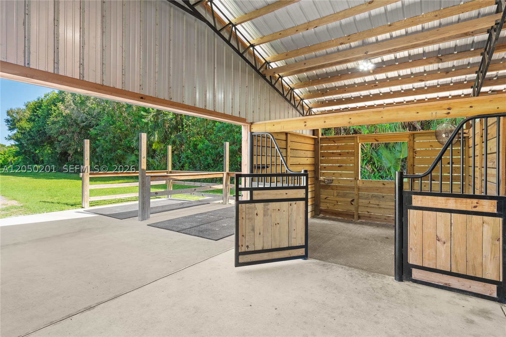 1068 D Rd, Loxahatchee FL 33470