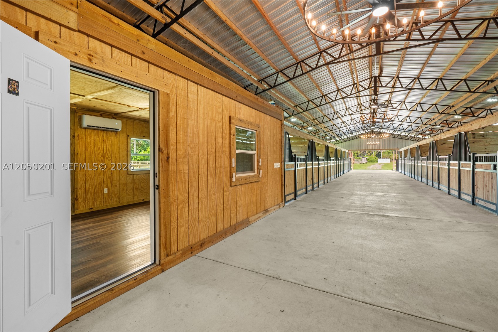 1068 D Rd, Loxahatchee FL 33470