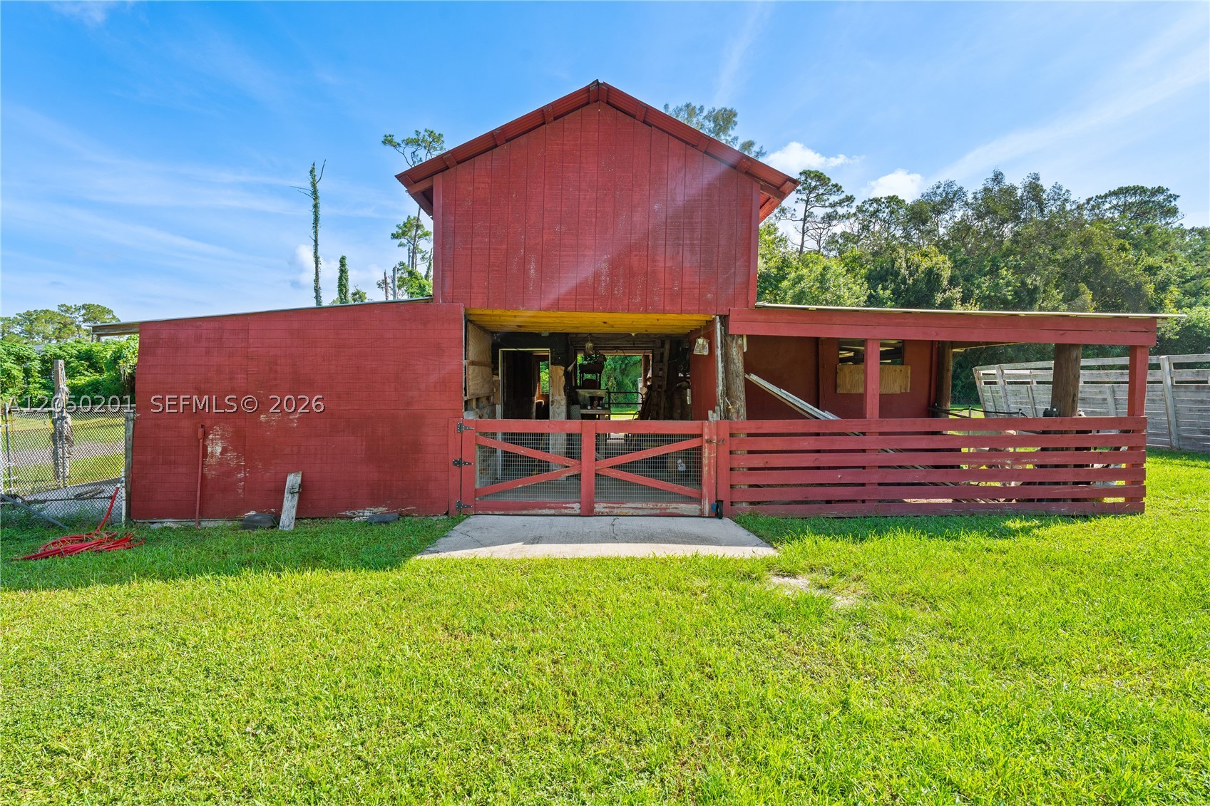 1068 D Rd, Loxahatchee FL 33470