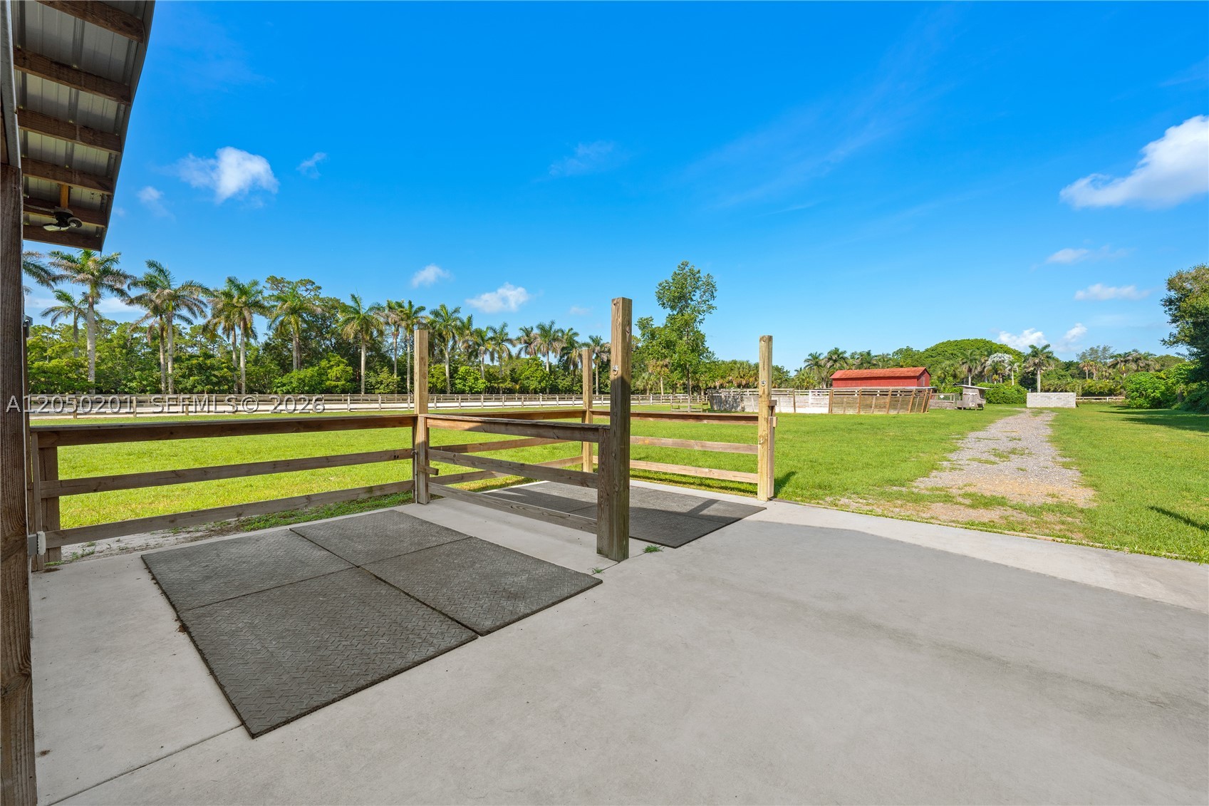 1068 D Rd, Loxahatchee FL 33470