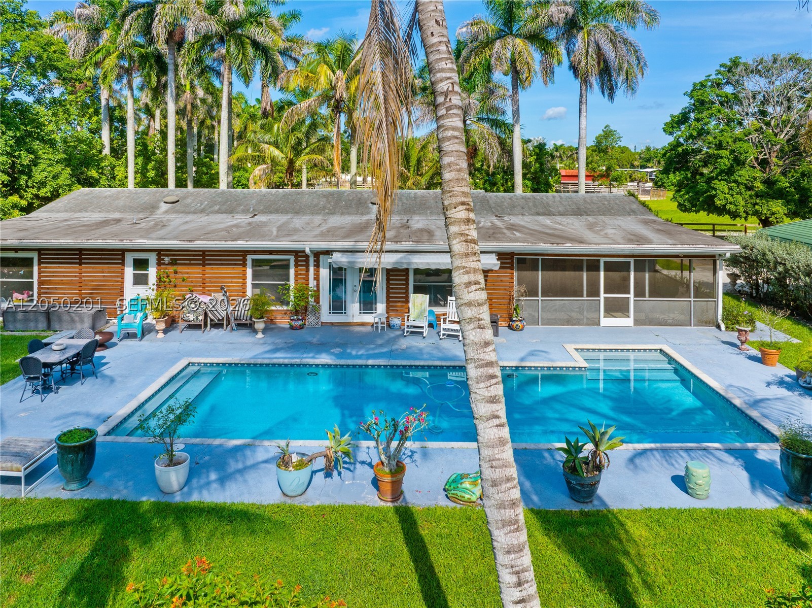 1068 D Rd, Loxahatchee FL 33470