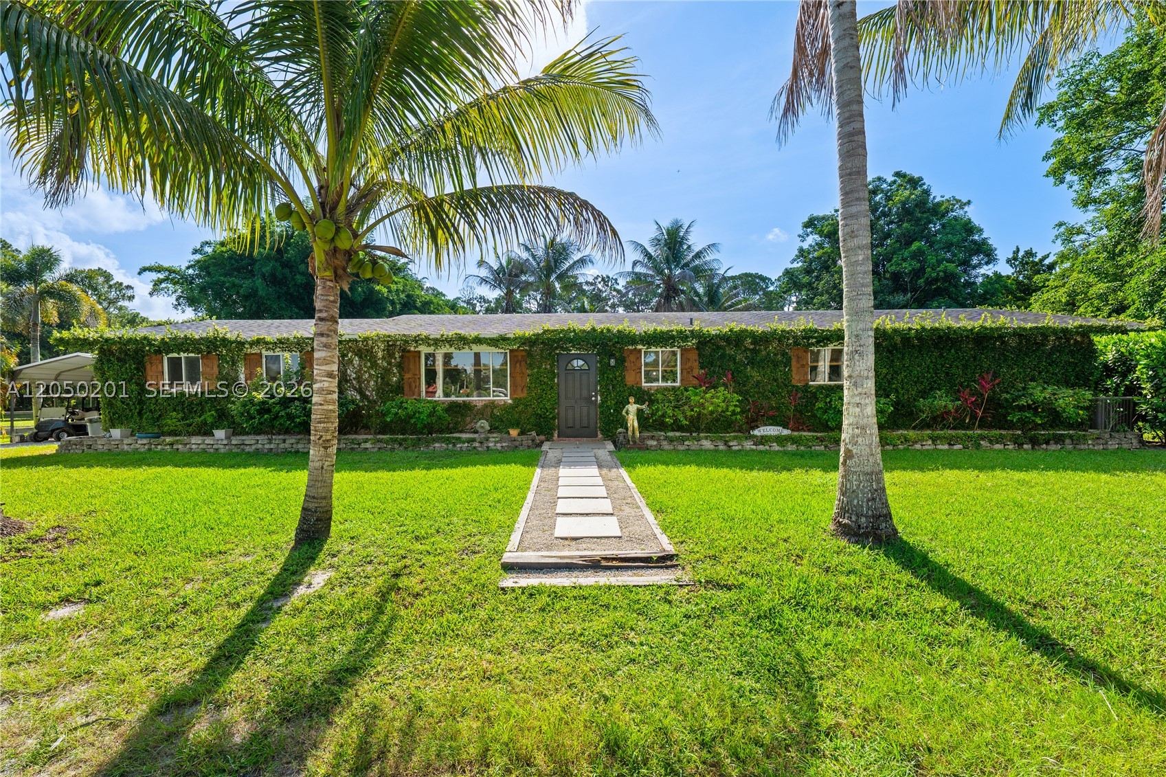 1068 D Rd, Loxahatchee FL 33470