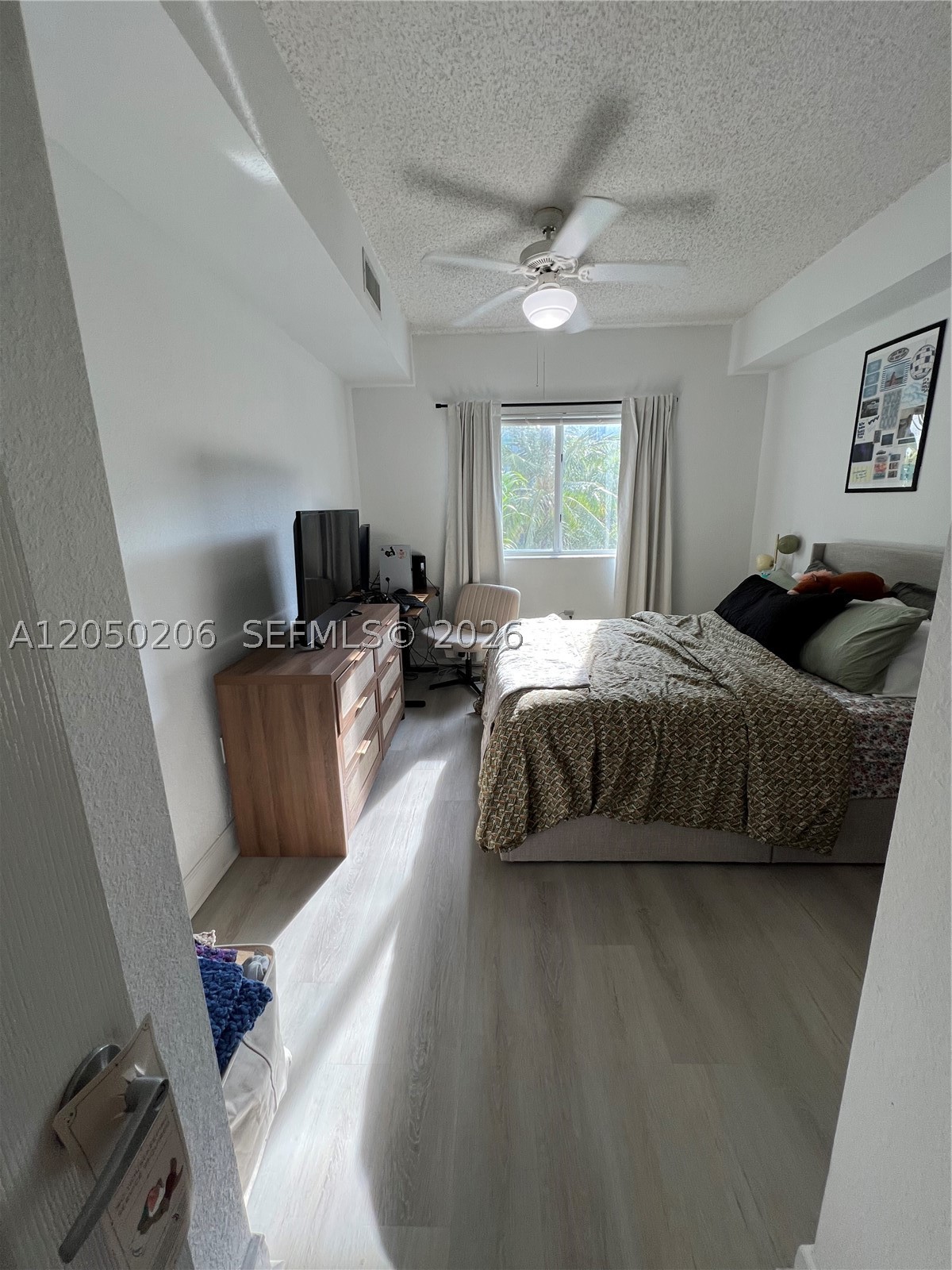 6001 SW 70th St #421, South Miami FL 33143