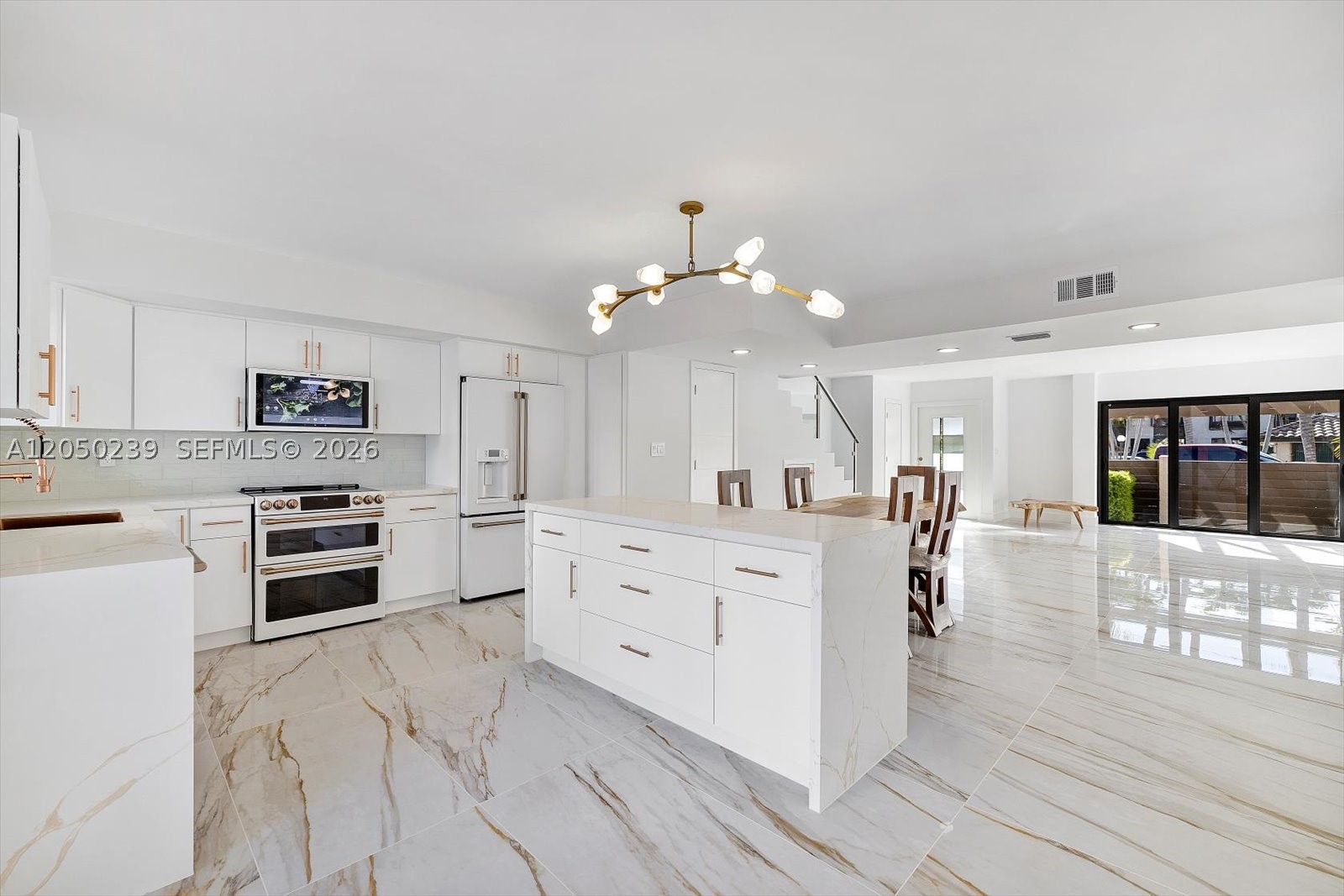 16449 NE 26 Ave #16, North Miami Beach FL 33160