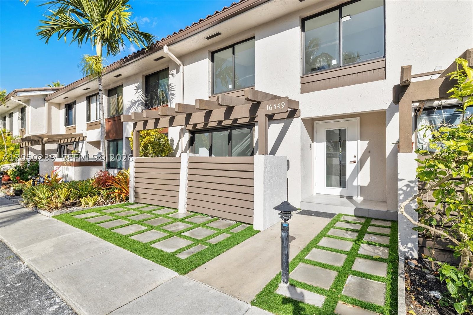 16449 NE 26 Ave #16, North Miami Beach FL 33160