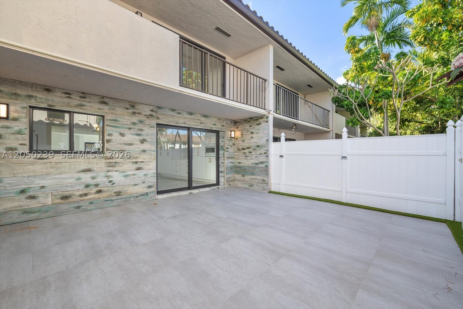 16449 NE 26 Ave #16, North Miami Beach FL 33160