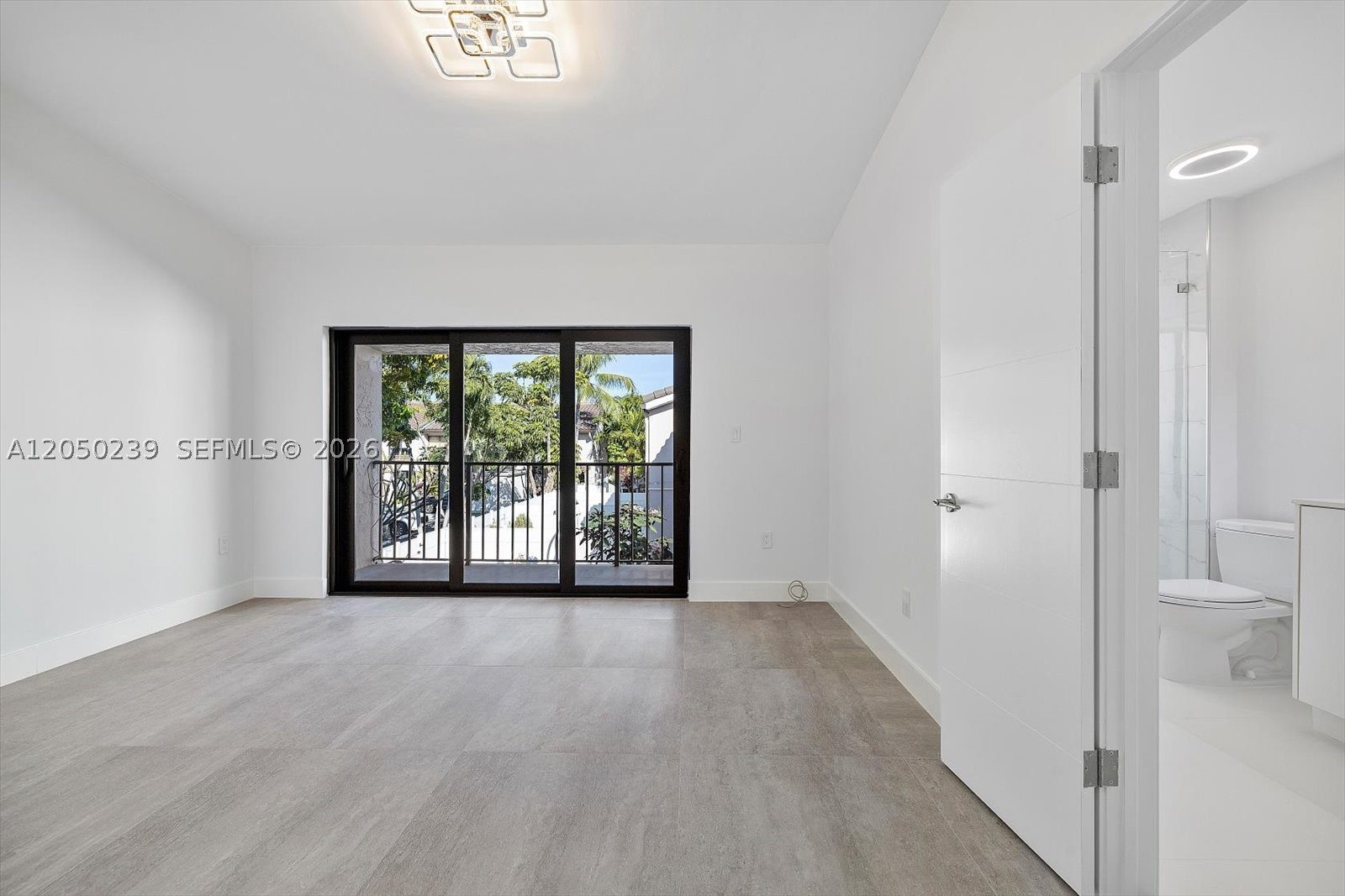 16449 NE 26 Ave #16, North Miami Beach FL 33160