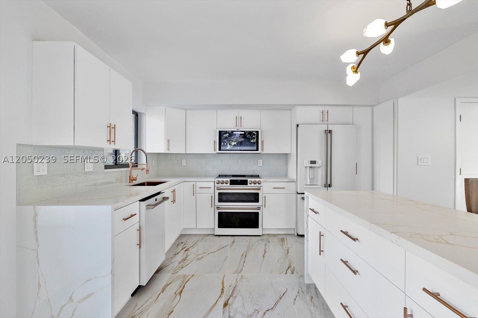 16449 NE 26 Ave #16, North Miami Beach FL 33160