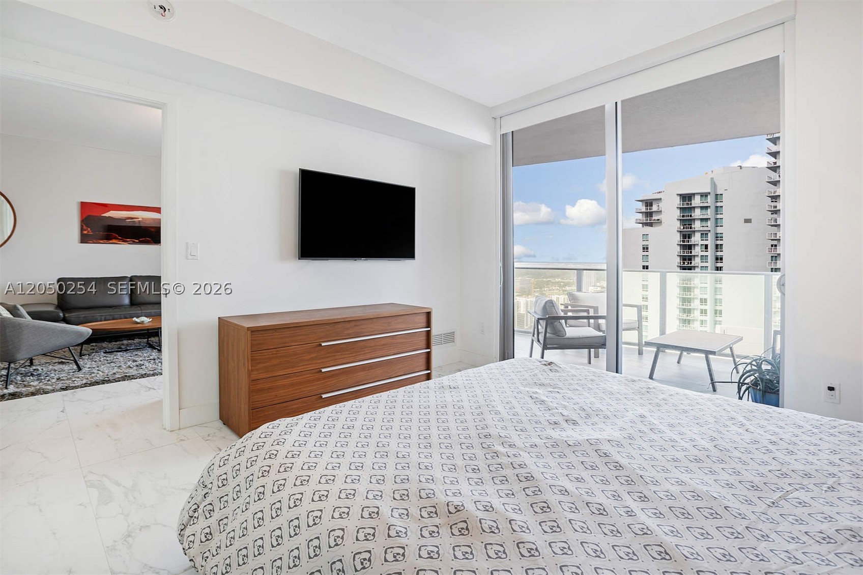 488 NE 18th St #3903, Miami FL 33132