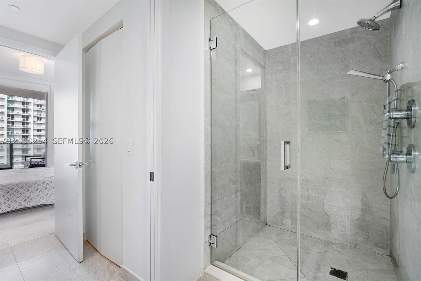 488 NE 18th St #3903, Miami FL 33132