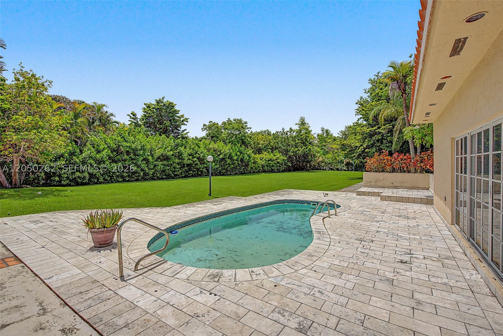 7030 Sunset Dr, Miami FL 33143