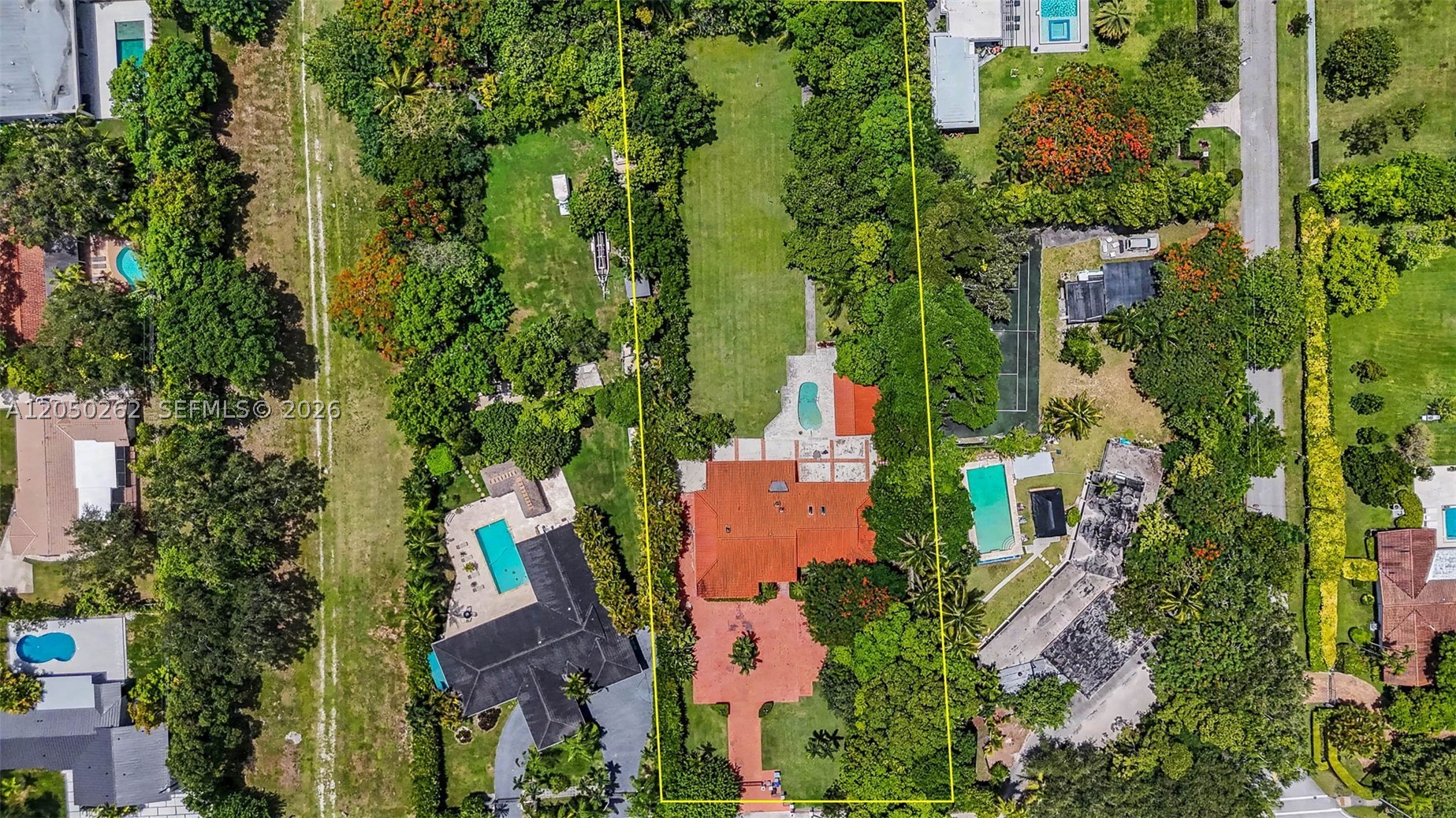 7030 Sunset Dr, Miami FL 33143