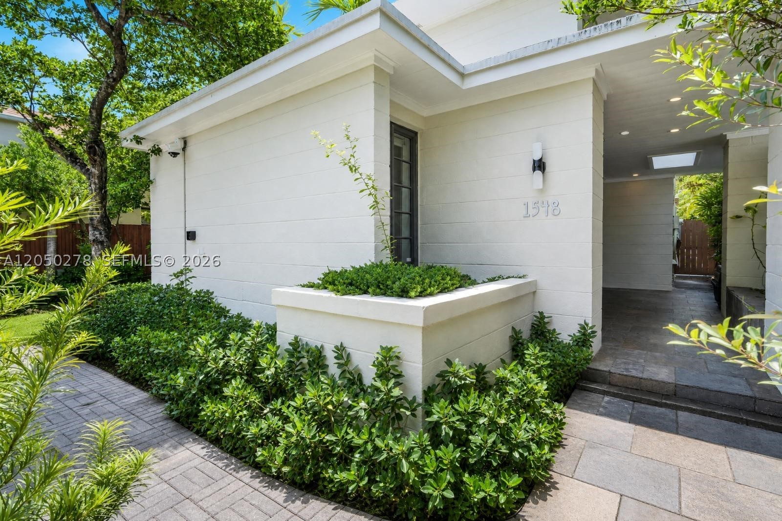 1548 Biarritz Dr, Miami Beach FL 33141