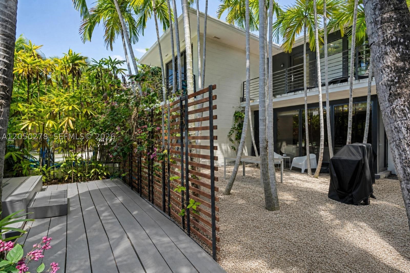 1548 Biarritz Dr, Miami Beach FL 33141
