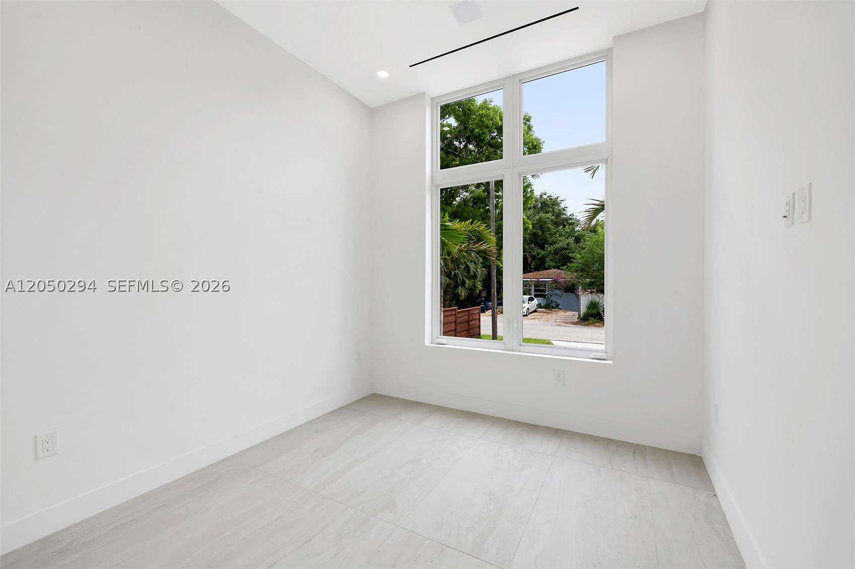 1615 NE 3rd Ct, Fort Lauderdale FL 33301