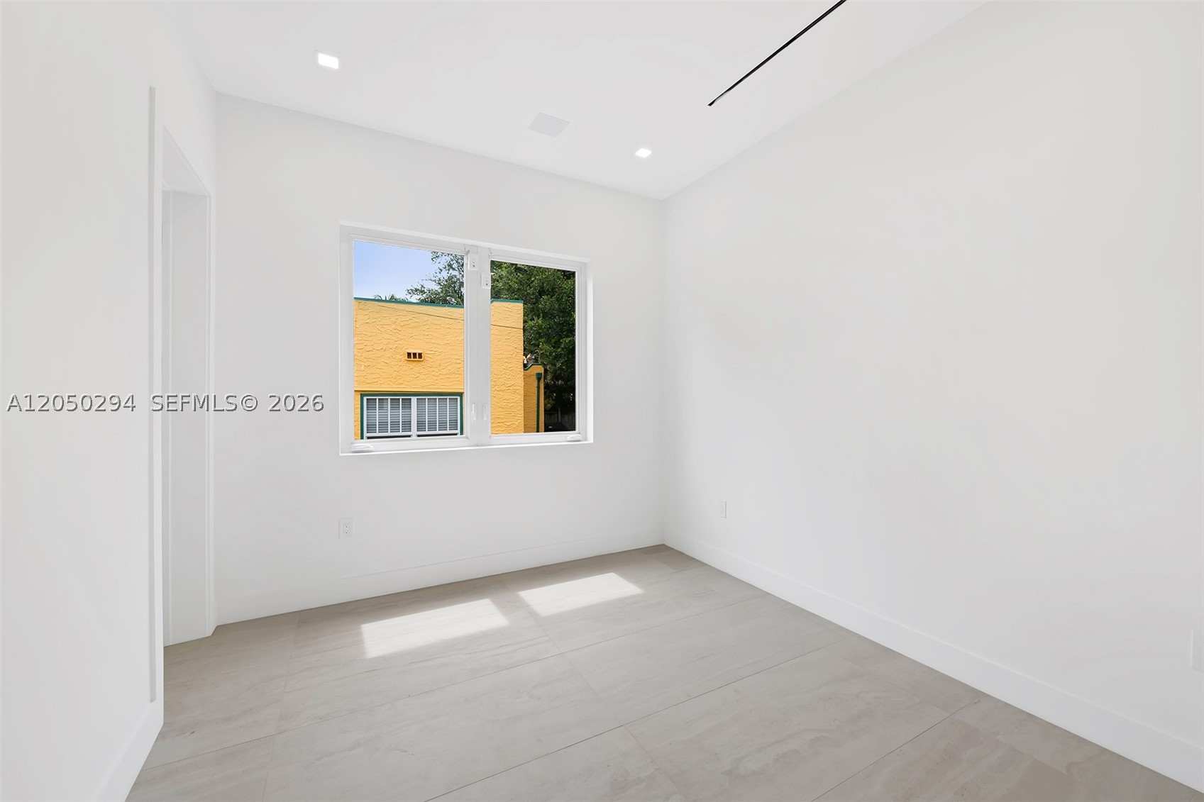 1615 NE 3rd Ct, Fort Lauderdale FL 33301
