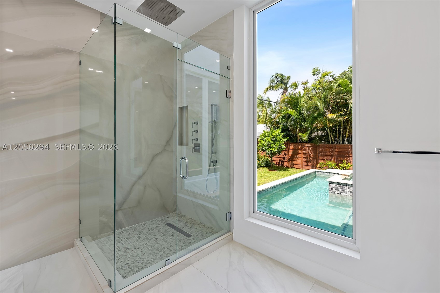 1615 NE 3rd Ct, Fort Lauderdale FL 33301