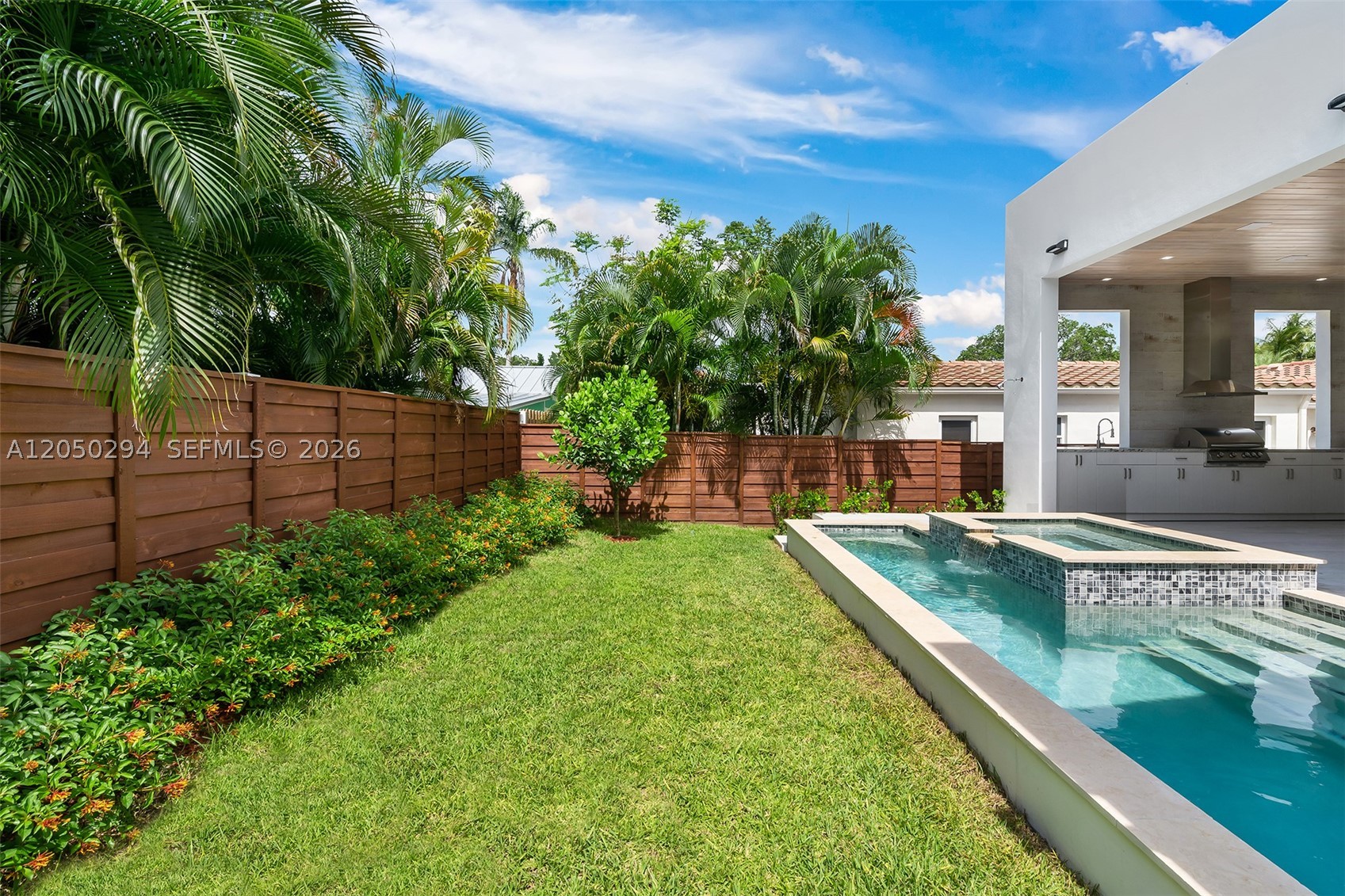 1615 NE 3rd Ct, Fort Lauderdale FL 33301