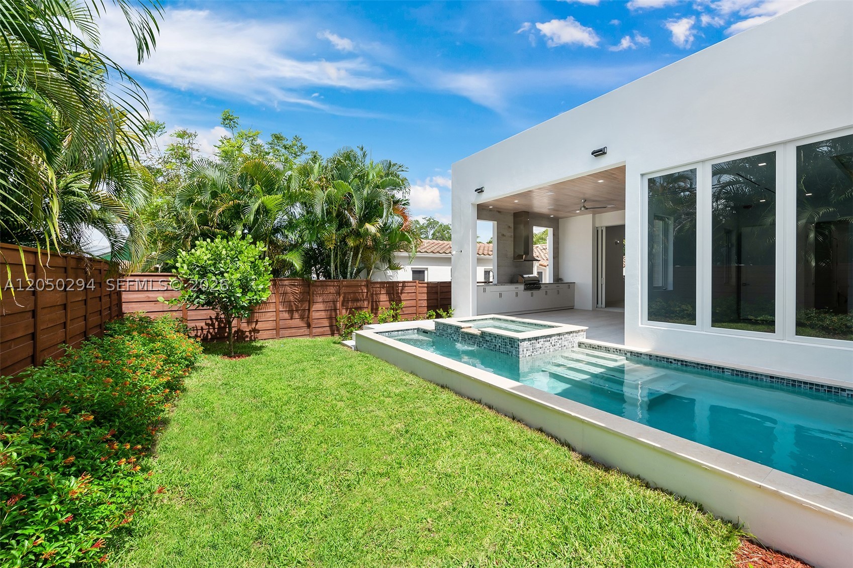 1615 NE 3rd Ct, Fort Lauderdale FL 33301